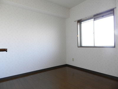 Living and room. Northern Room Flooring