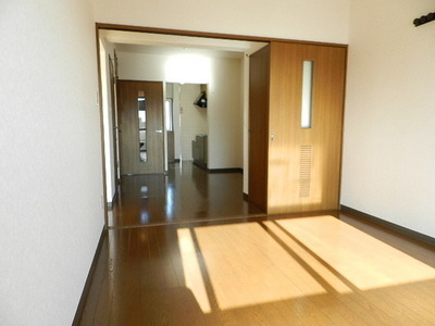 Living and room. Nanyang room