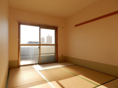 Living and room. Japanese-style room 6 quires