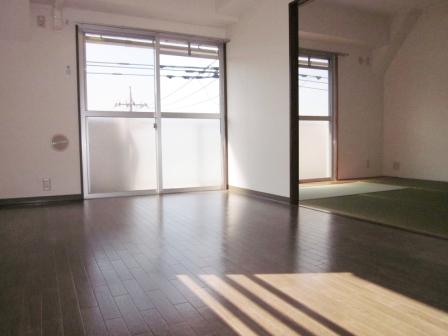 Living and room. Bright living dining and Japanese-style room