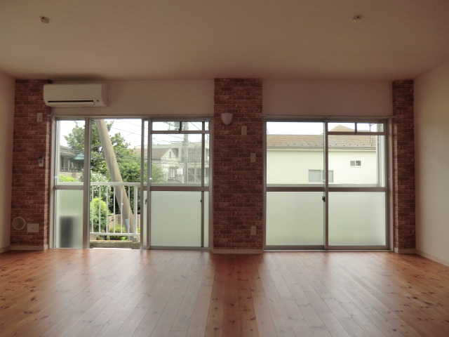 Living and room