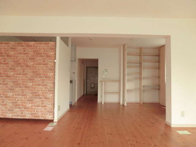 Living and room