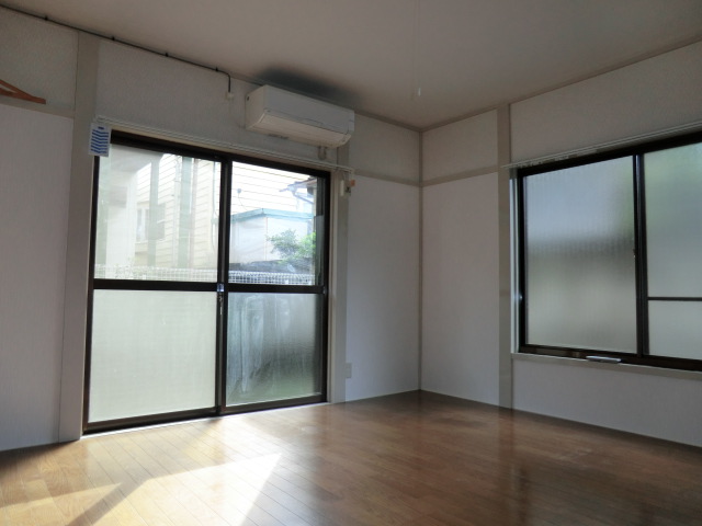 Living and room