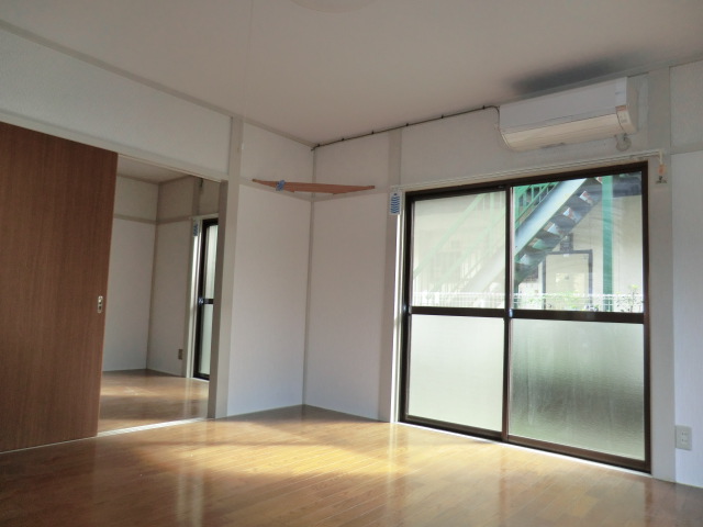 Living and room