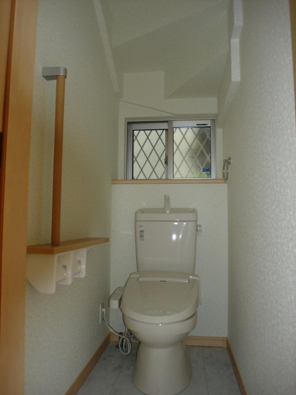 Toilet. Indoor (April 2013) Shooting