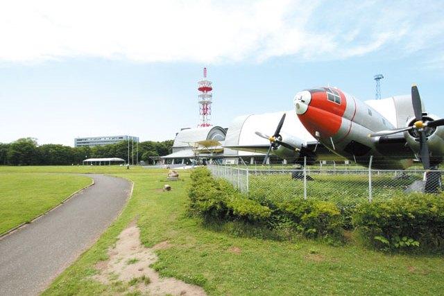 park. 720m to Tokorozawa Aviation Memorial Park