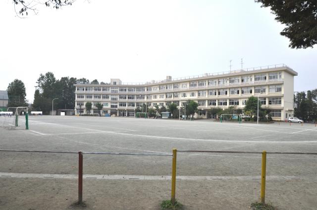 Primary school. Tokorozawa Municipal Wakasa to elementary school 1160m