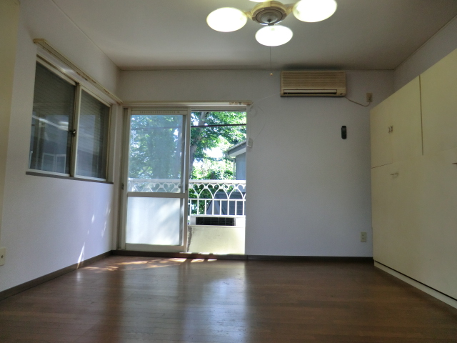 Living and room