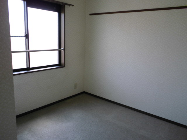 Other room space. 4.5 Pledge Western-style. Winter There are also warm in the carpet