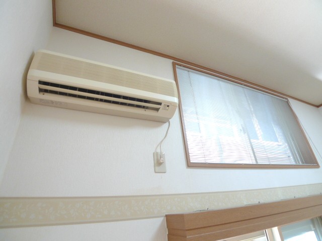 Other Equipment. Air-conditioned