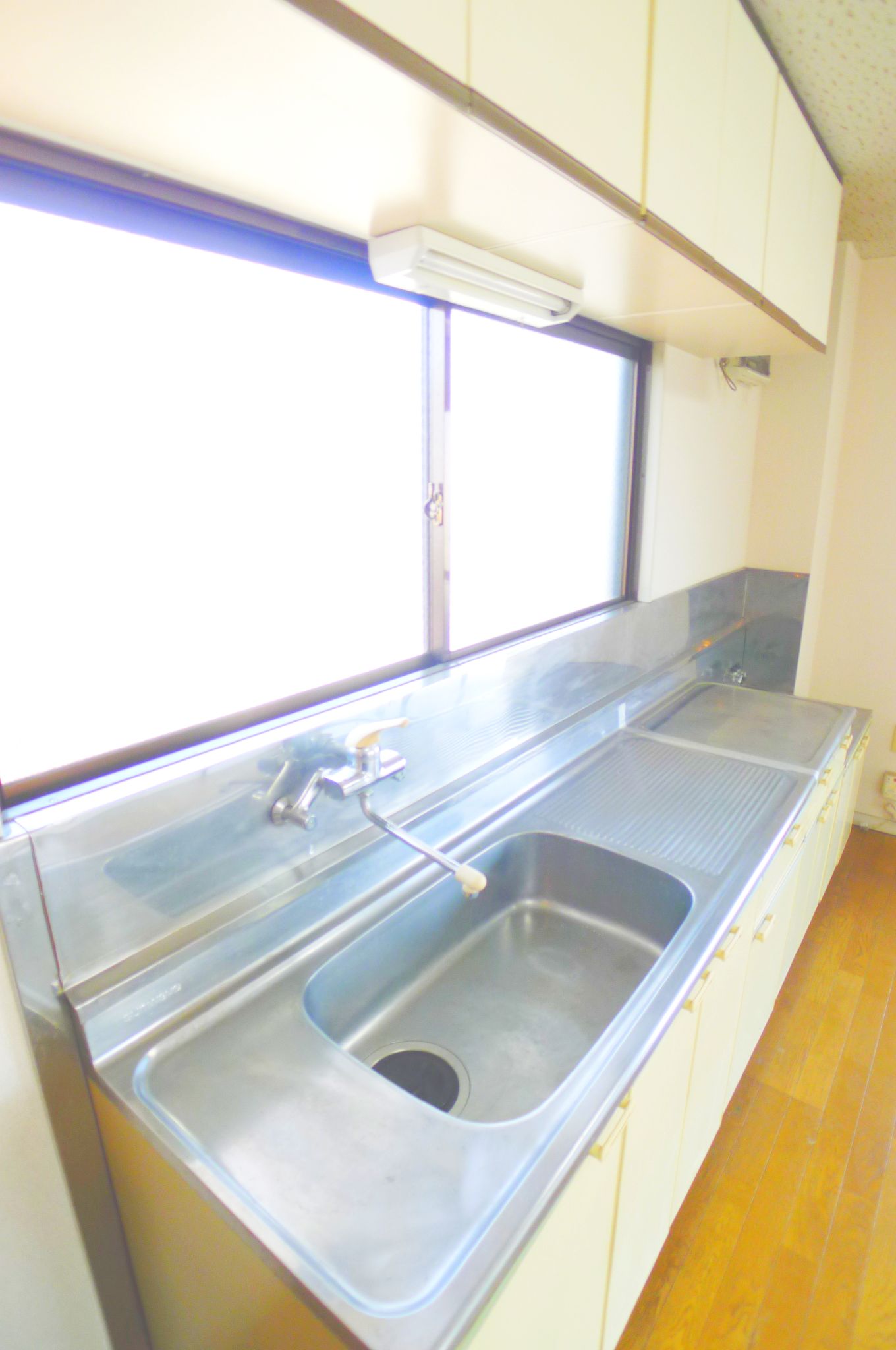 Kitchen. Wide kitchen sink! 