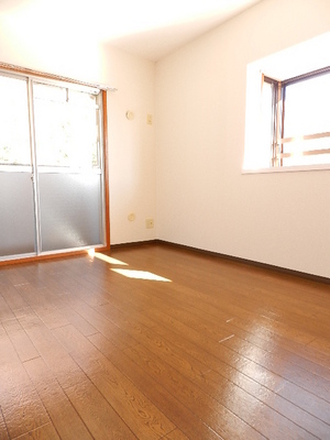 Living and room. Northern Room 6 Pledge