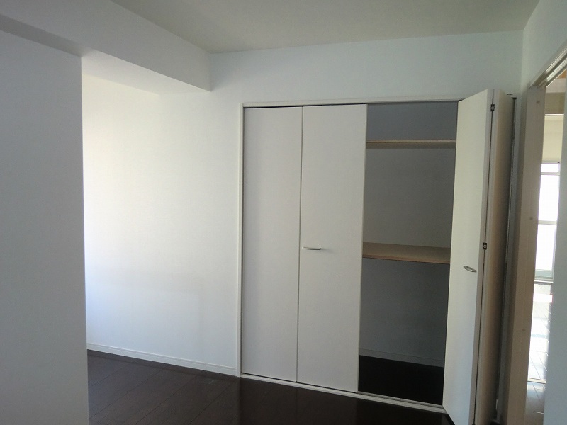 Other room space. Western-style room with closet