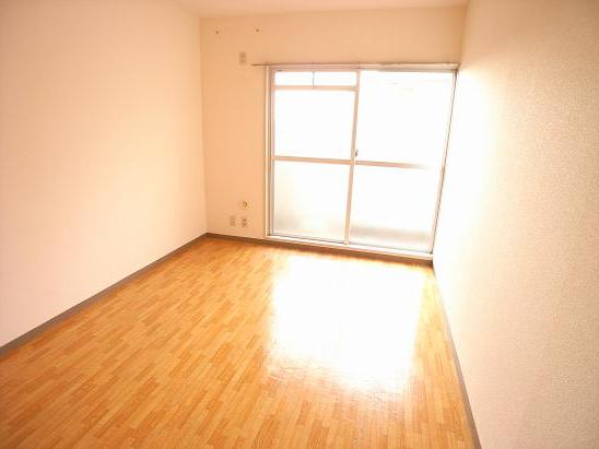 Other room space. DK right next to the 6 quires Western-style. Even living ◎