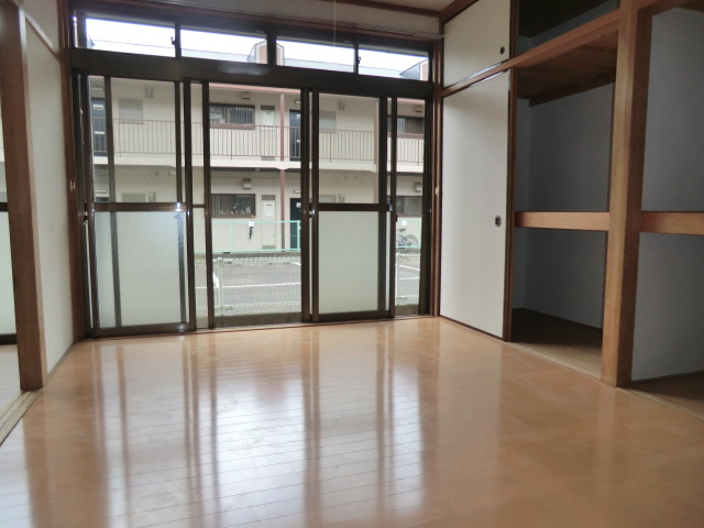 Living and room