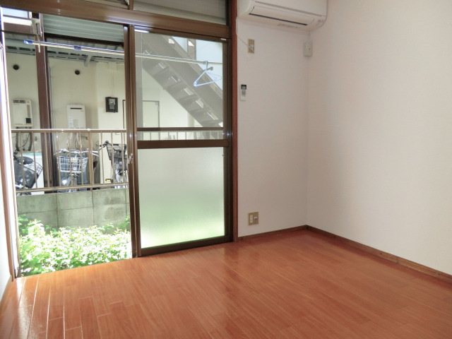 Living and room