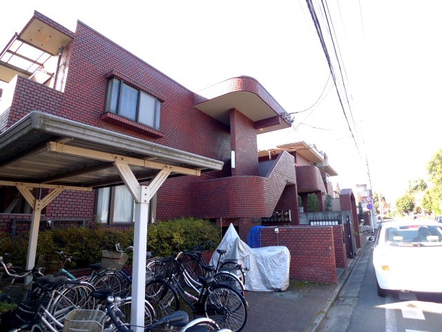 Building appearance. appearance