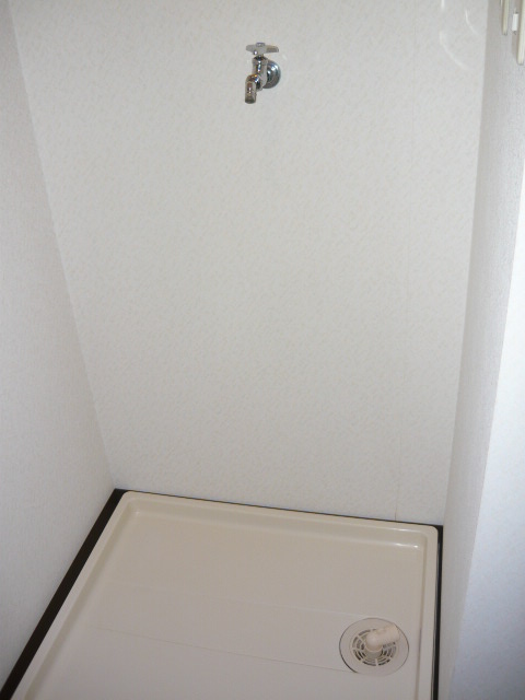 Other room space. Washing machine Storage