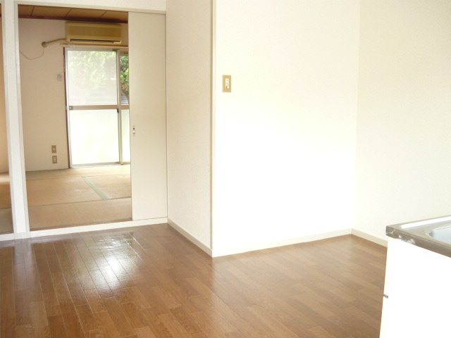 Living and room. 6 Pledge dining. Easy-to-use is a good form,