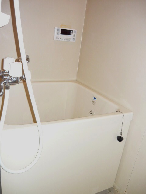 Bath. Bathing chase possible fired ・ Shower there