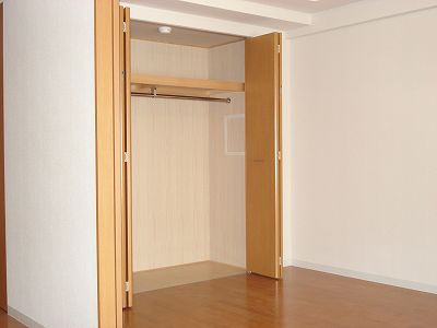 Other room space. Large closet