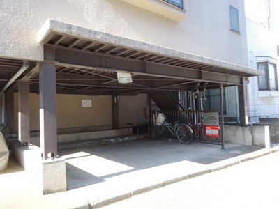 Parking lot