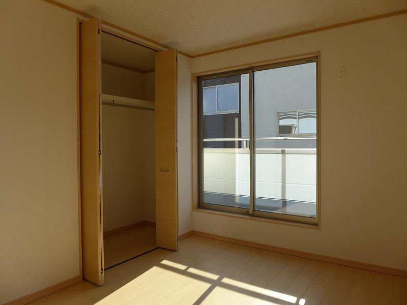 Non-living room. Local (November 28, 2013) Shooting