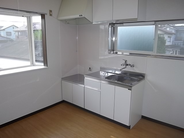 Kitchen. DK window there