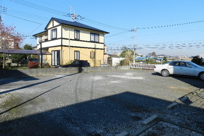 Parking lot