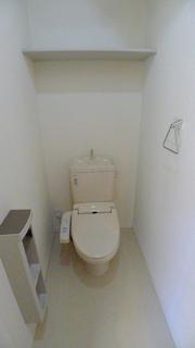 Toilet. Multi-function toilet seat