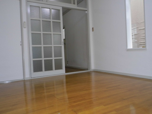 Other room space. 6 Pledge Western-style. 2 Menmado There ventilation is also good