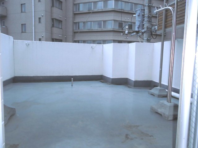 Balcony. Spread of veranda. You Jose also plenty of your laundry