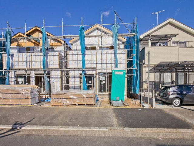 Local appearance photo. Local (12 May 2013) Shooting