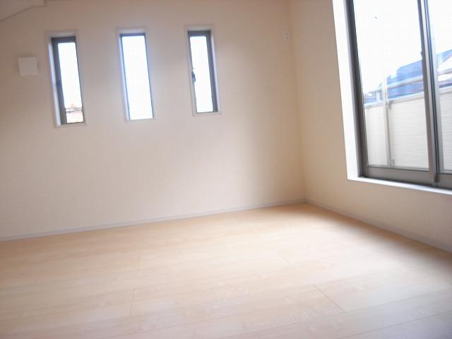 Non-living room. Indoor (11 May 2013) Shooting