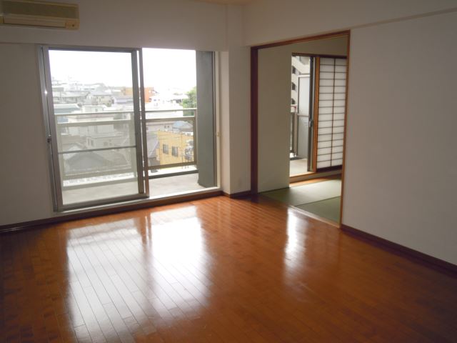 Living and room