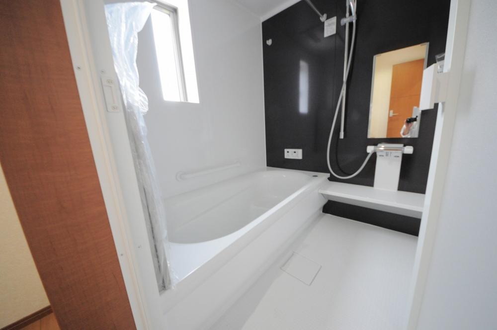 Bathroom. Indoor (11 May 2013) Shooting