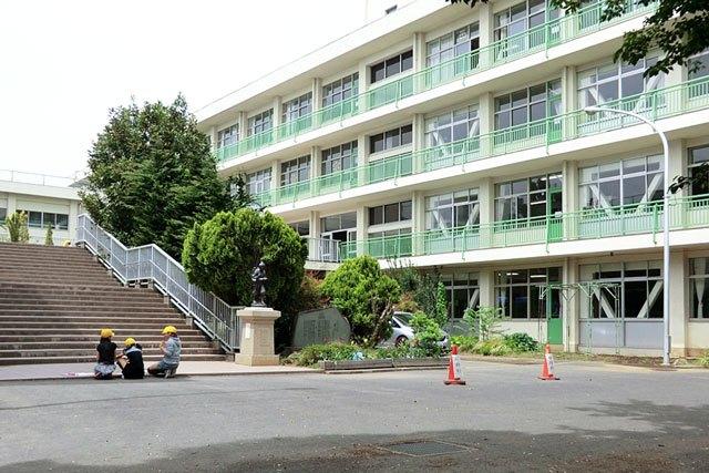 Primary school. Tokorozawa until elementary school 580m