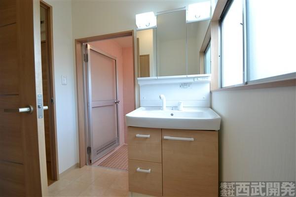 Wash basin, toilet. Wash basin also is a new article
