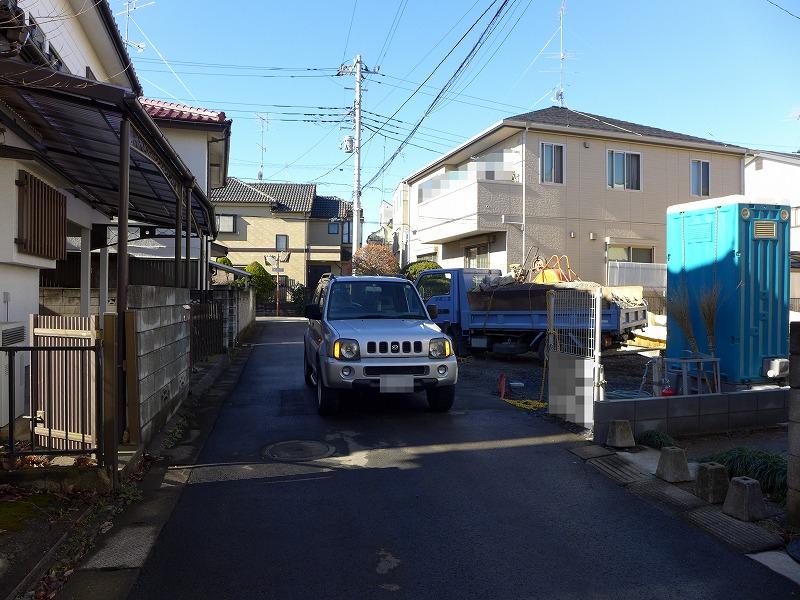 Local photos, including front road. Local (December 21, 2012) Shooting