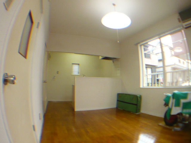 Other room space. Counter kitchen wind kitchen and living room are separated.