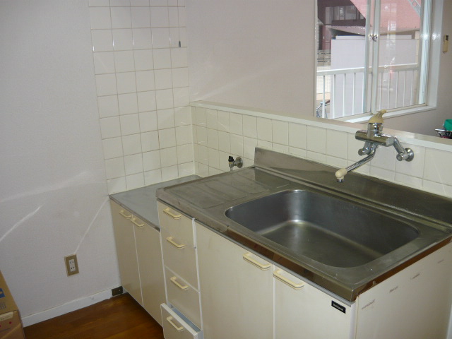 Kitchen. A little spread of kitchen gas stove installation Allowed.