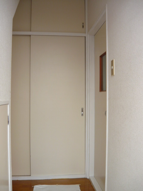 Receipt. Entrance went immediately storage. There are upper closet useful in sorting storage.
