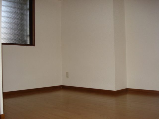 Other room space. 6 tatami of Western-style ・ There is a window of reluctance.