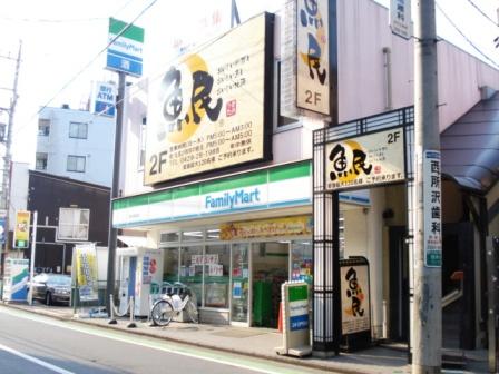 Convenience store. 480m to Family Mart (convenience store)