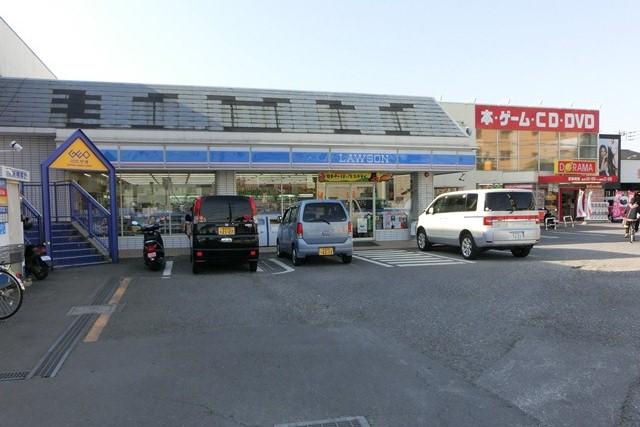 Convenience store. Lawson Tokorozawa flower garden 350m up to 2-chome