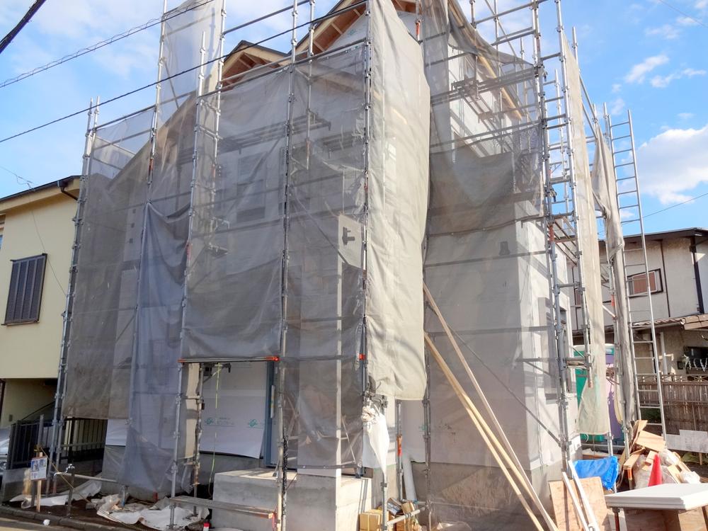 Local appearance photo. Local (12 May 2013) Shooting