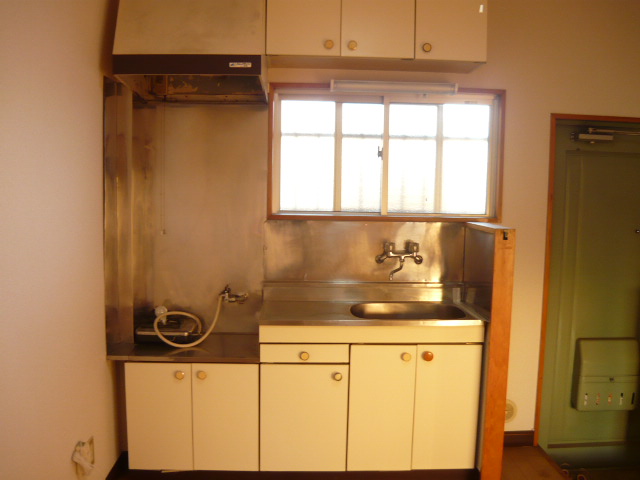 Kitchen. Ventilation good have a window in the kitchen