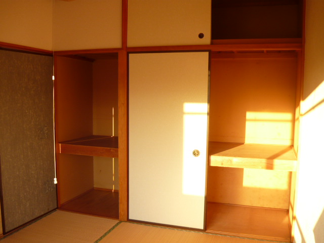 Receipt. Armoire ・ Upper closet
