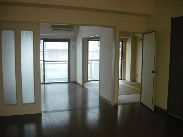 Other room space. LDK viewed from the Japanese and Western