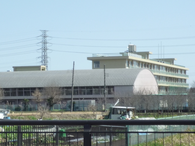 Junior high school. 587m to Tokorozawa Tatsuhigashi junior high school (junior high school)